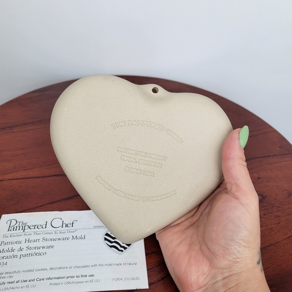 Pampered Chef Patriotic‎ Heart Flag Stoneware Cookie Mold #2934 NIB American - Picture 11 of 15
